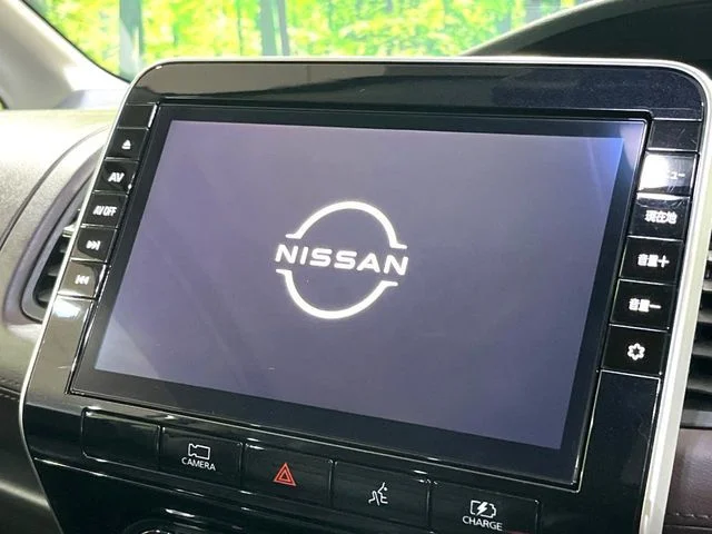 Nissan SERENA WG e−POWER　ハイウェイスター　G photo 4