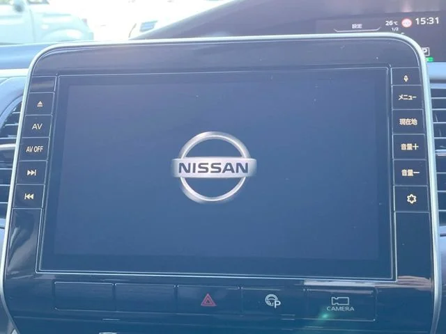 Nissan SERENA S-HYBRID ハイウェイスター　V photo 3