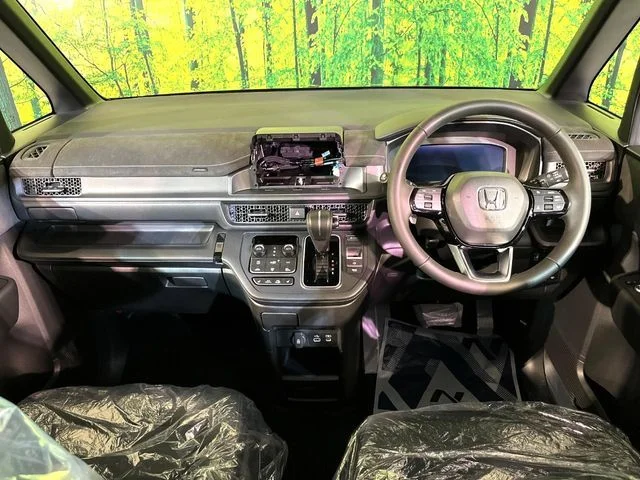 Honda STEPWAGON SPADA 4WD プレミアムライン photo 2