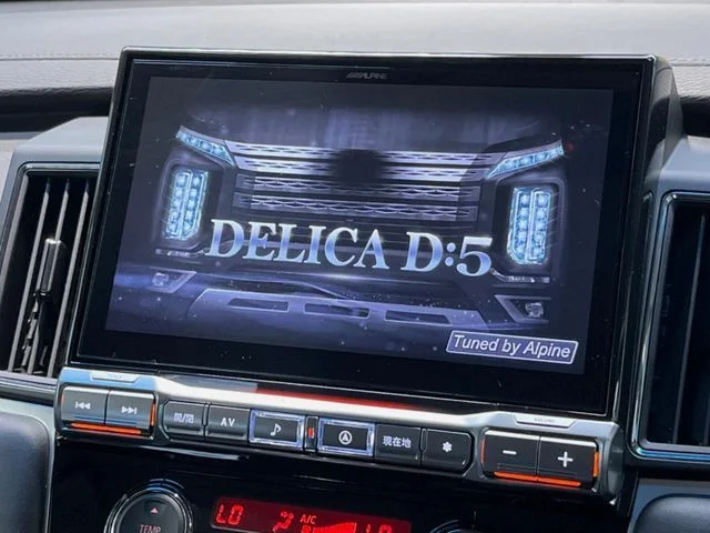 Mitsubishi DELICA D:5 4WD P photo 3