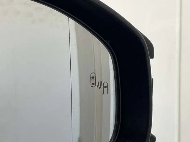 Toyota PRIUS 4WD Z photo 4