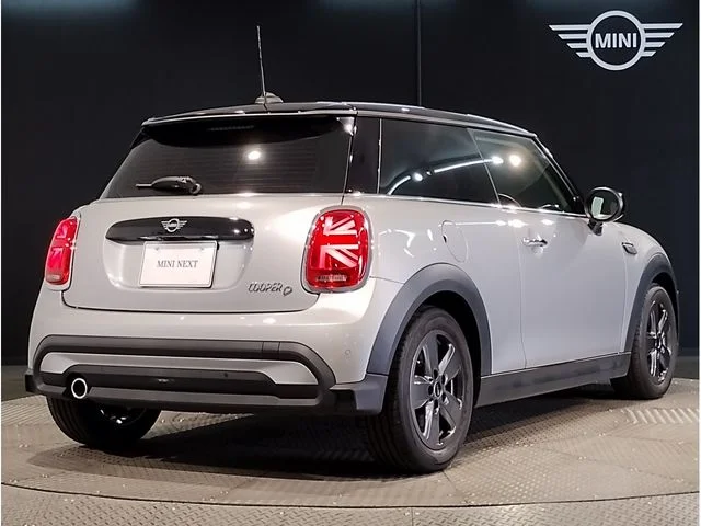 Bmw MINI COOPER D プレミアムプラスライン photo 4