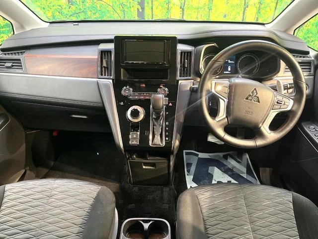 Mitsubishi DELICA D:5 4WD G　パワーパッケージ photo 2