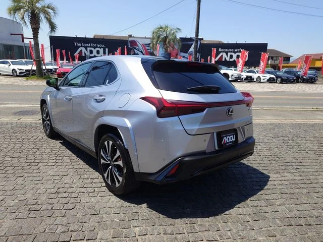Toyota LEXUS UX250h Fスポーツエモーショナルエクスプローラー photo 3