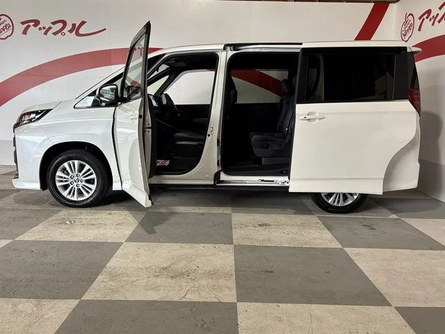 Toyota NOAH HYBRID 4WD S−Z photo 3