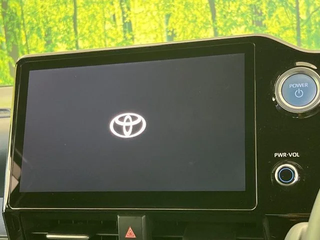 Toyota NOAH HYBRID S−Z photo 4