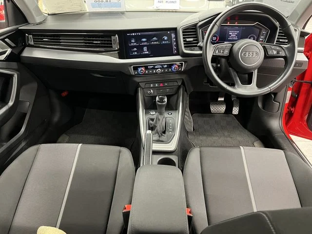 Audi AUDI A1 SPORTBACK 25　TFSI　アドバンスド photo 2