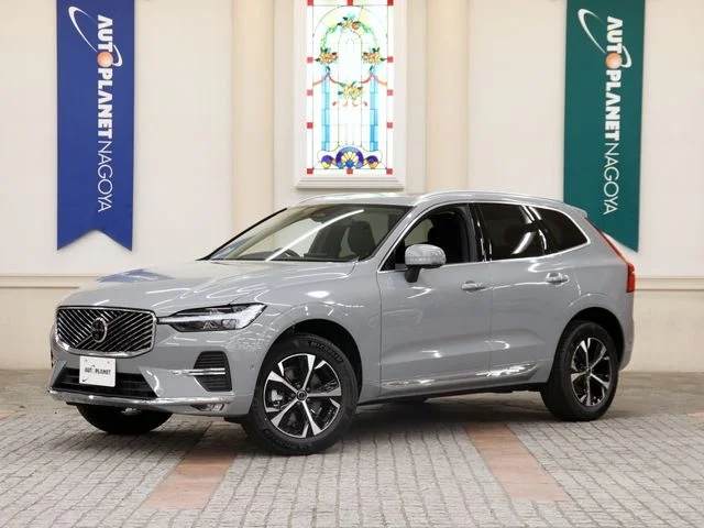 Volvo VOLVO XC60 プラス　B5 2025
