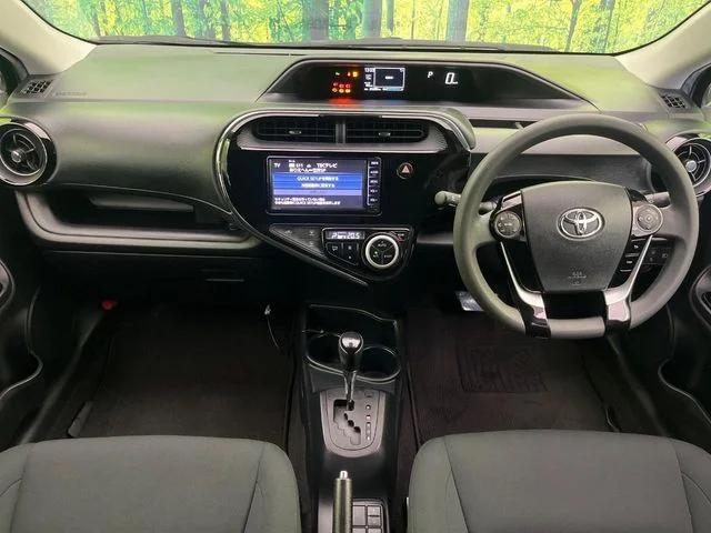 Toyota AQUA S　スタイルブラック photo 2