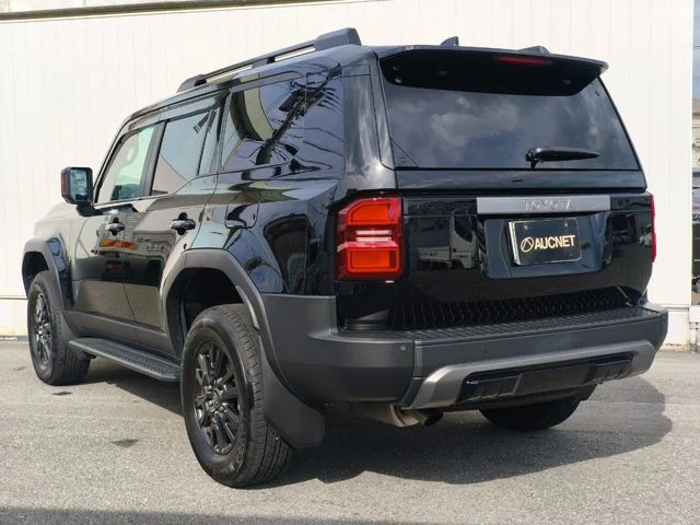 Toyota LANDCRUISER 250 VX photo 3