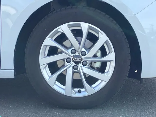 Audi AUDI A1 SPORTBACK 25　TFSI　アドバンスド photo 4