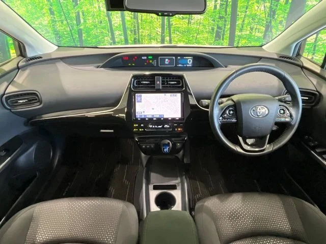 Toyota PRIUS S　セーフティプラス2 photo 2