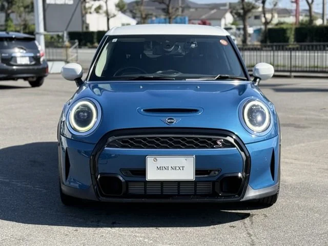 Bmw MINI COOPER SD 5DOOR クーパーSD　5ドア photo 2