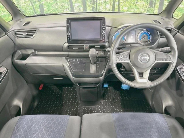 Nissan ROOX ハイウェイスターX photo 2