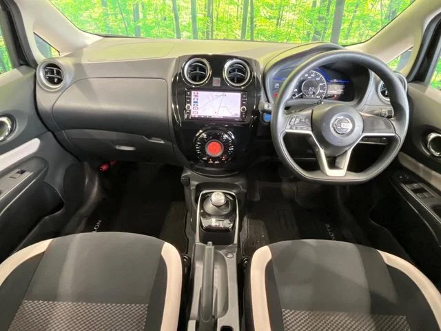 Nissan NOTE e−POWER　X　Vセレクション photo 2