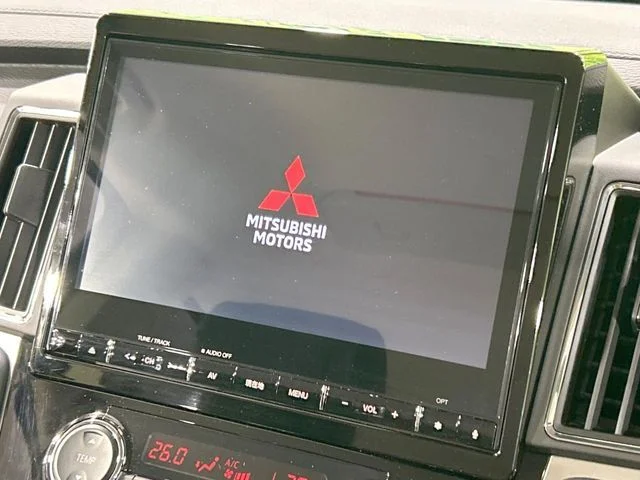 Mitsubishi DELICA D:5 4WD P photo 3
