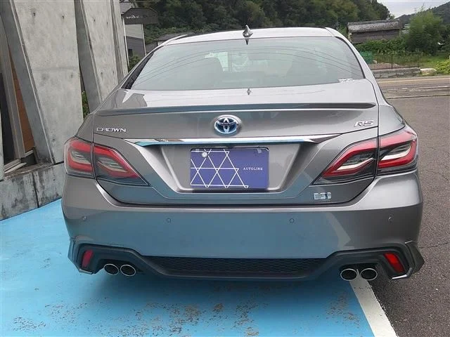 Toyota CROWN sedan hybrid RS photo 3