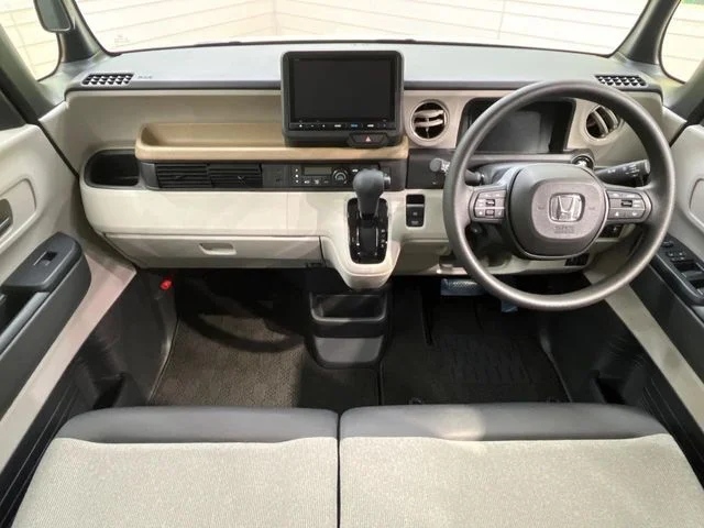 Honda N BOX ベースグレード photo 2