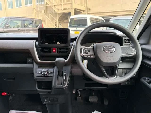 Daihatsu MOVE X photo 2