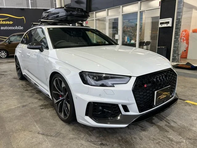 Audi AUDI RS4 AVANT ベースグレード photo 3
