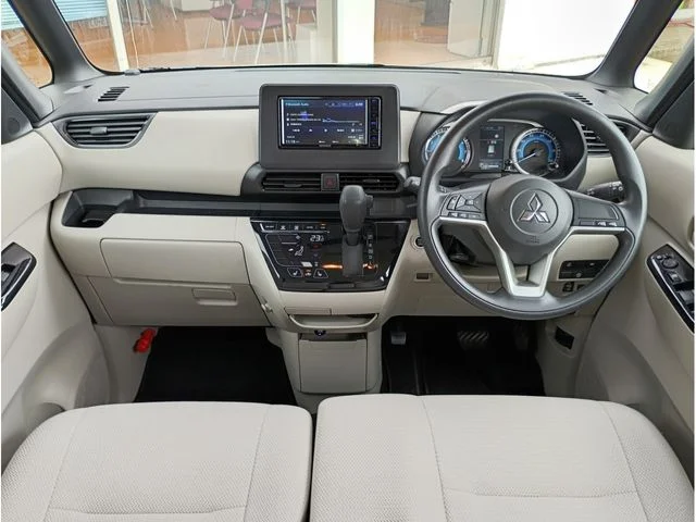 Mitsubishi eK SPACE G photo 2