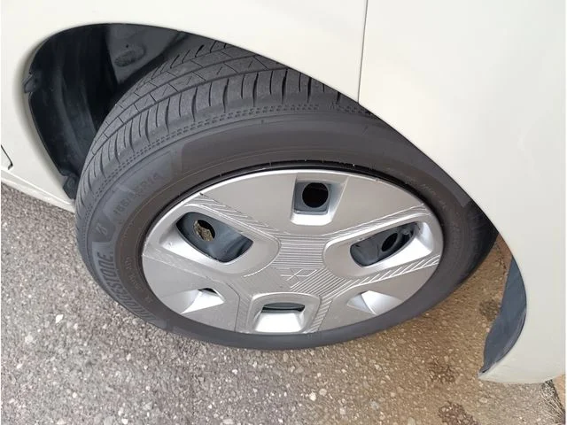 Mitsubishi eK SPACE G photo 4