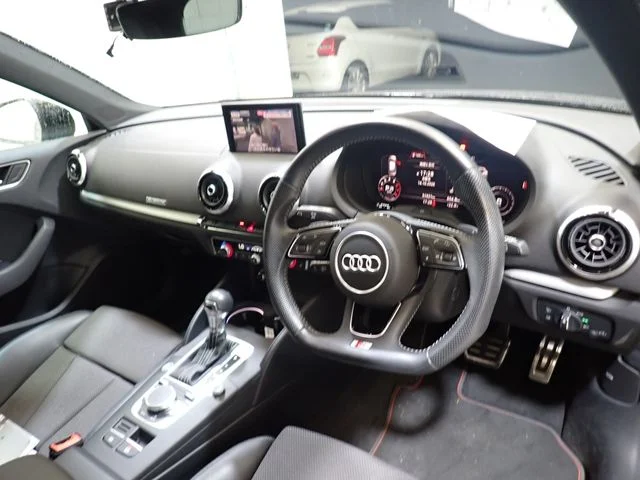 Audi AUDI A3 SPORTBACK 40　TFSI　クワトロスポシグネEd photo 2