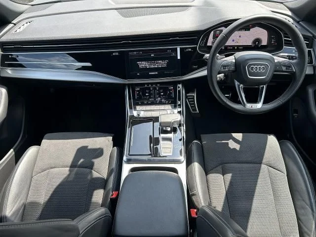 Audi AUDI Q8 55　TFSI　クワトロ　Sライン photo 2