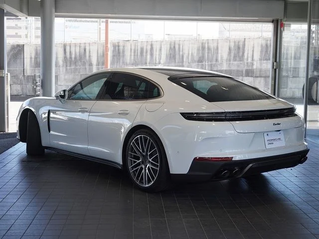 Porsche PORSCHE PANAMERA ターボ　E−ハイブリッド photo 3