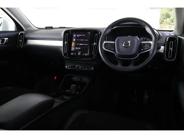 Volvo VOLVO XC40 T4　AWD　モメンタム photo 2