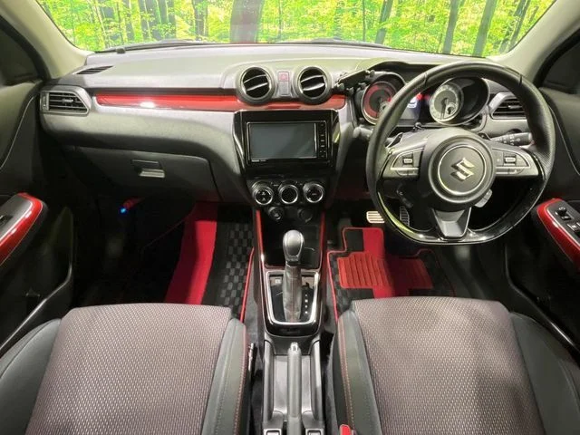 Suzuki SWIFT スポーツ photo 2