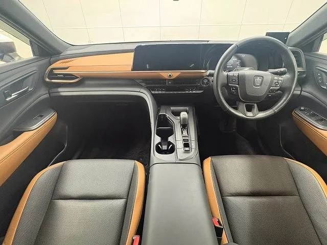 Toyota CROWN CROSSOVER RS　アドバンスド photo 2