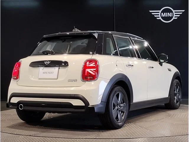 Bmw MINI COOPER 5DOOR ベースグレード photo 3