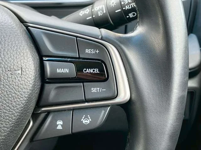 Honda ODYSSEY e:HEV アブソルート photo 4