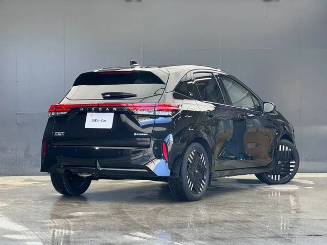 Nissan AURA G photo 2