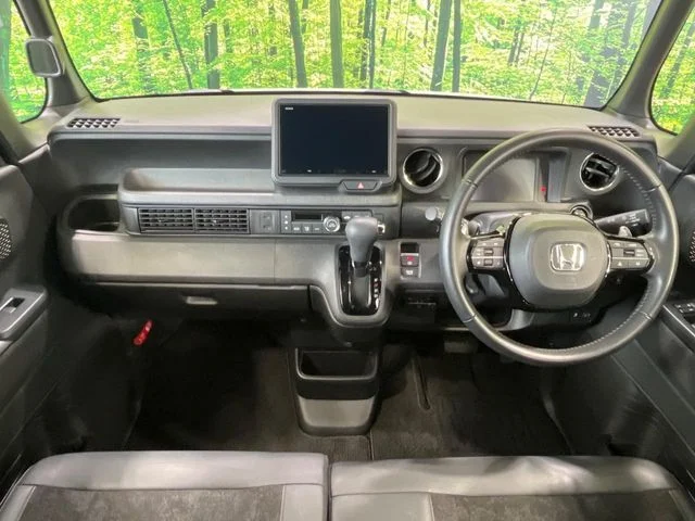 Honda N BOX CUSTOM ターボ photo 2