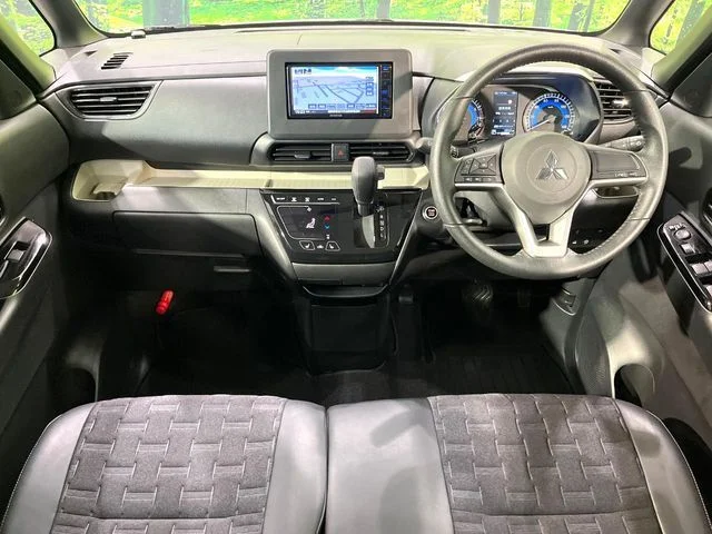 Mitsubishi DELICA MINI G photo 2