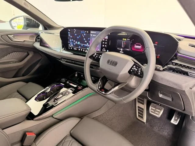 Audi AUDI S5 AVANT ベースグレード photo 2