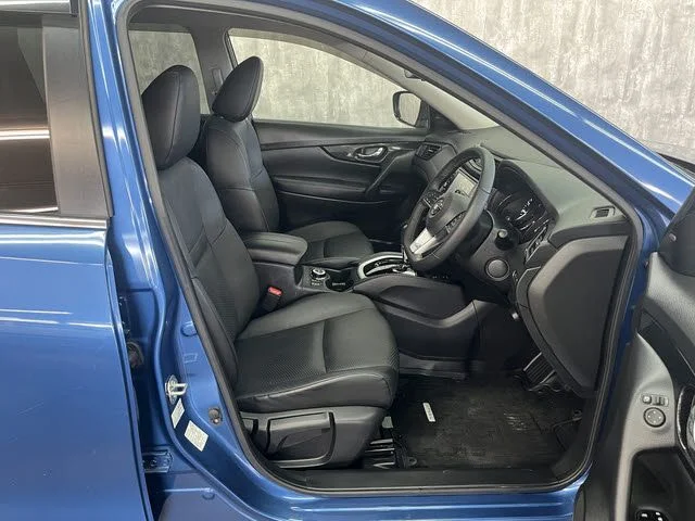 Nissan X-TRAIL 4WD 20Xi photo 4