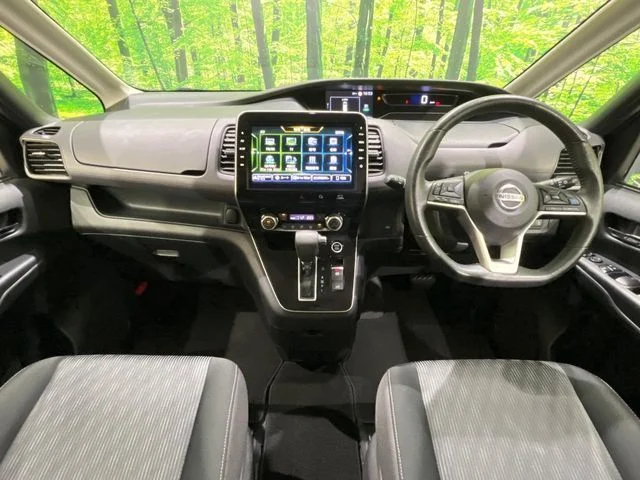 Nissan SERENA S-HYBRID ハイウェイスター　V photo 2