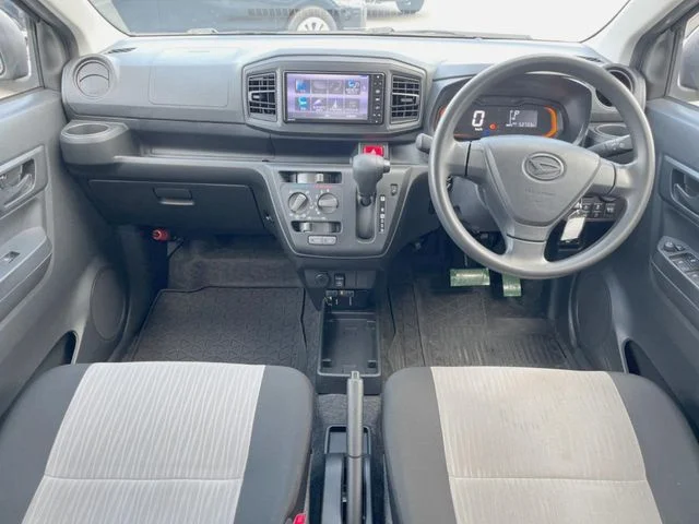Daihatsu MIRA e:S L　SA3 photo 2