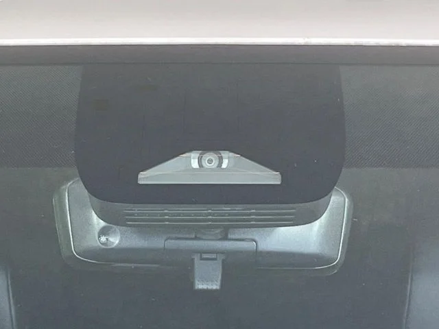 Toyota VOXY HYBRID 4WD S−Z photo 3