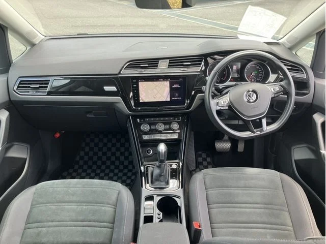 Volkswagen VOLKSWAGEN GOLF TOURAN TDI　ハイライン photo 2