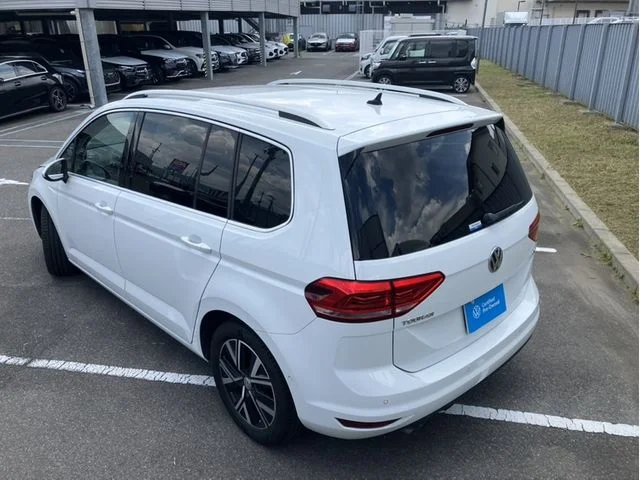 Volkswagen VOLKSWAGEN GOLF TOURAN TDI　ハイライン photo 3