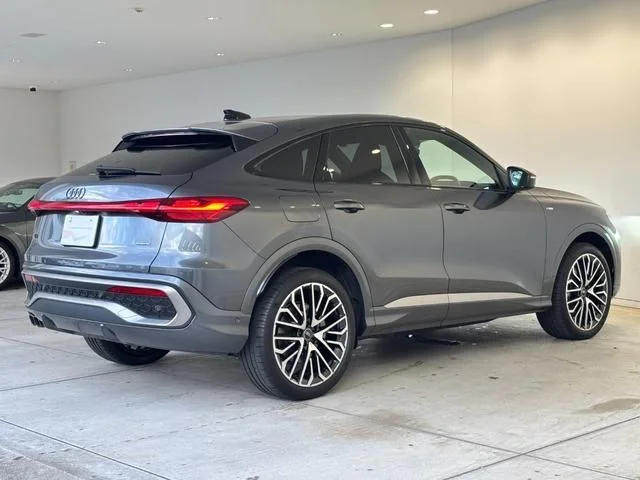 Audi AUDI Q5 SPORTBACK エディションワン photo 3