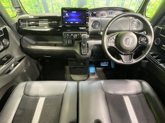 Honda N BOX CUSTOM L　ターボ photo 2