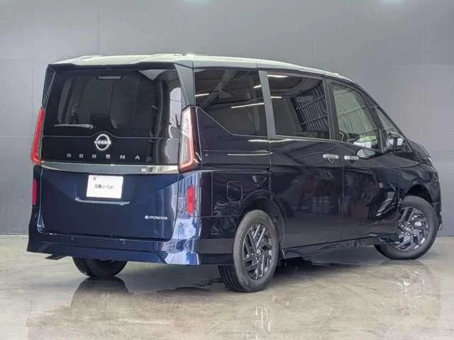 Nissan SERENA WG e−POWER　ハイウェイスター　V photo 4