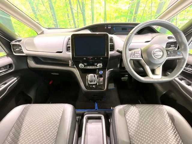 Nissan SERENA WG e−POWER　ハイウェイスター　V photo 2