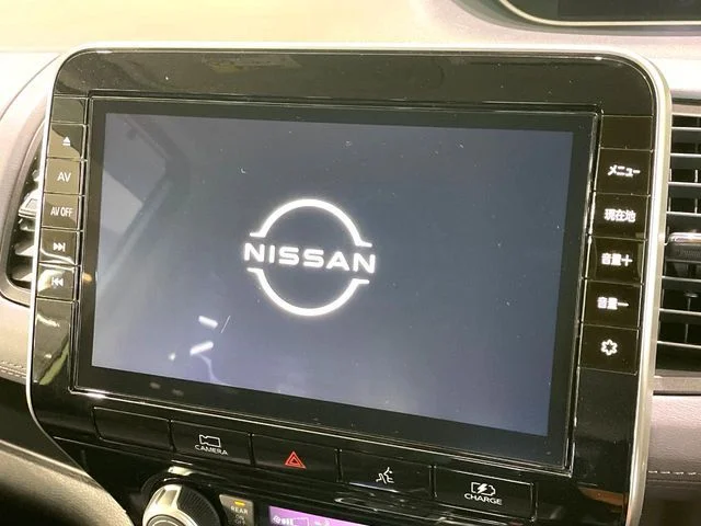 Nissan SERENA WG e−POWER　ハイウェイスター　V photo 3