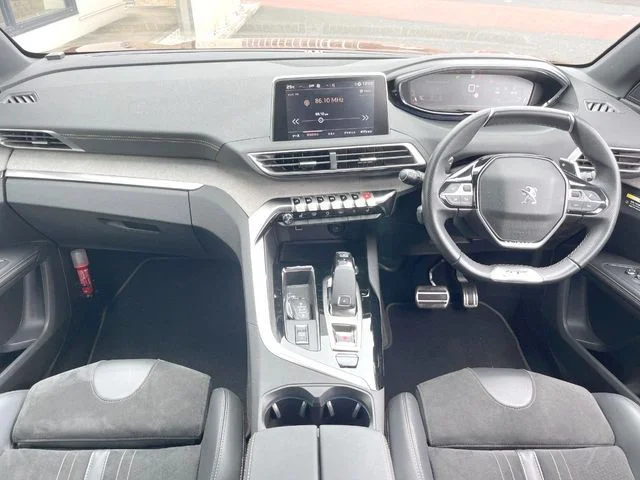 Peugeot PEUGEOT 5008 GT photo 2